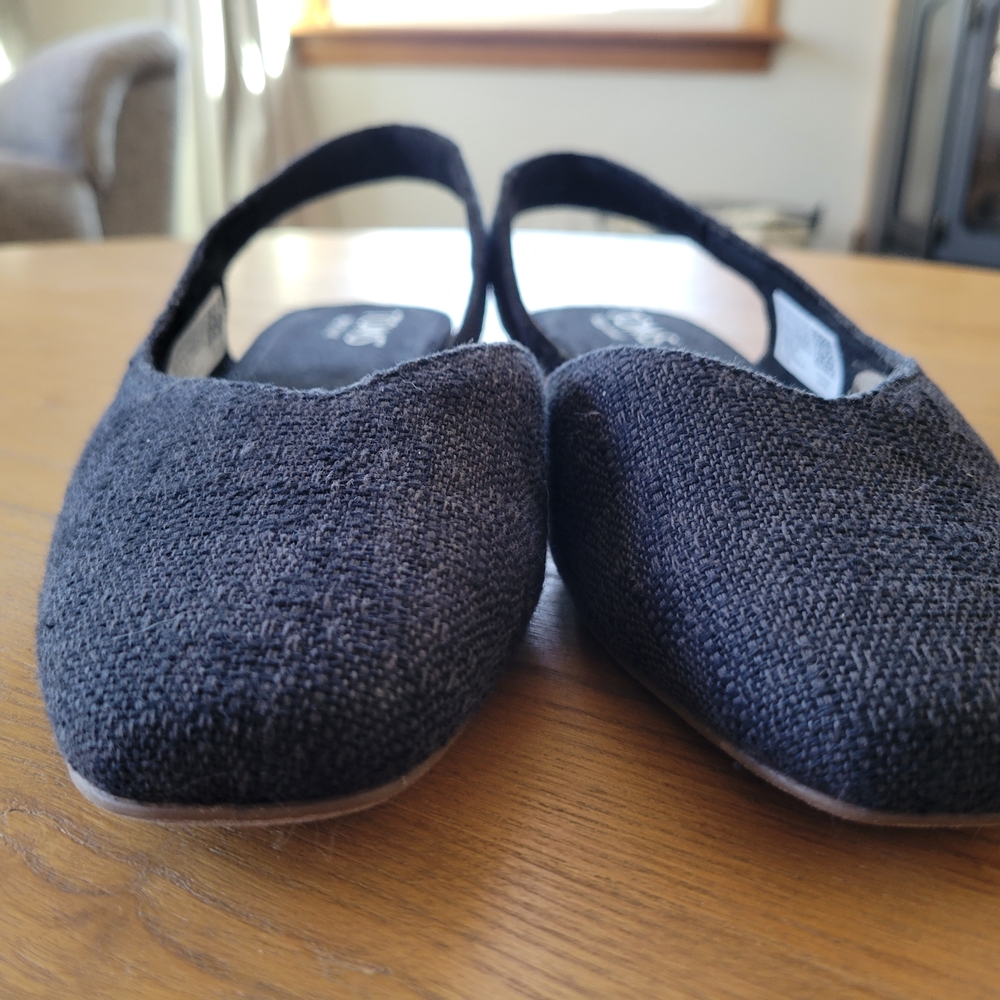 TOMS Black Slingback Pointed-Toe Flats - Picture 3 of 6